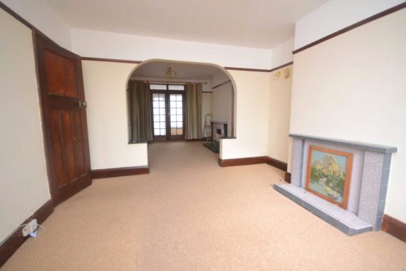 5 Bedroom Semi-Detac...